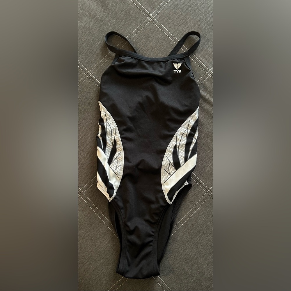 Girls TYR one piece bathing suit size 4/6